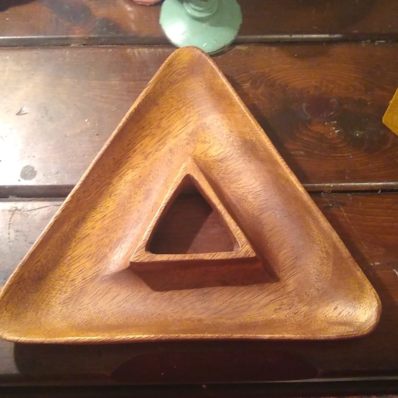 Pacific Merchants Triangular Wooden Tray - Picture 2 of 4